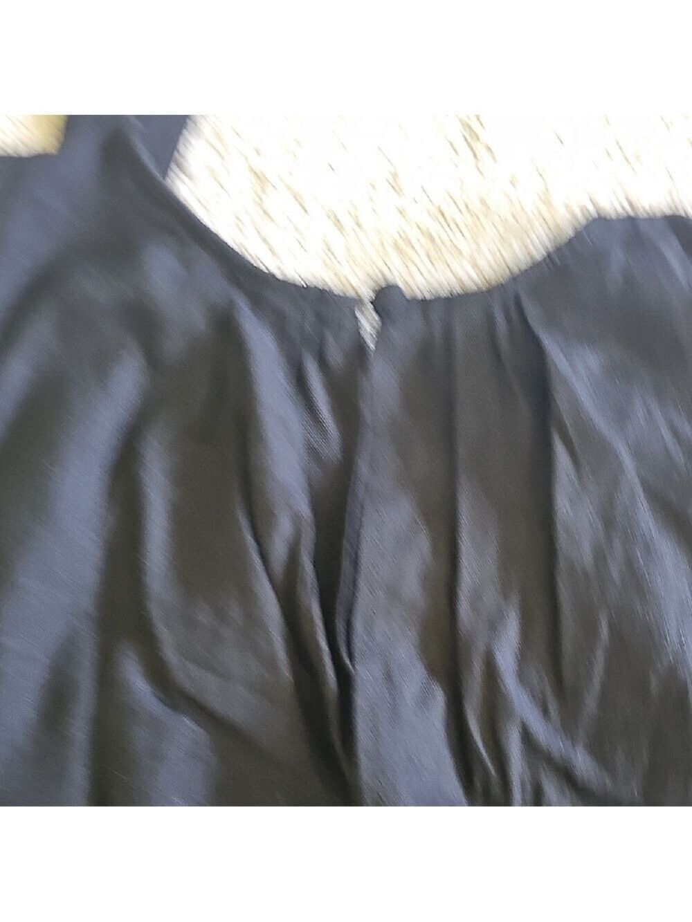 Scoop Black Sleeveless Top - Picture 5 of 6